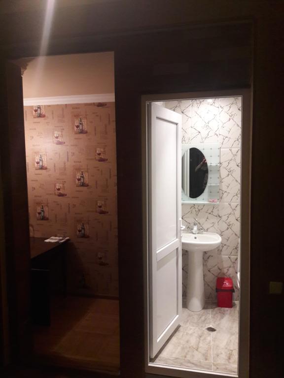 Rachvela'S Guest House Borjomi Bagian luar foto